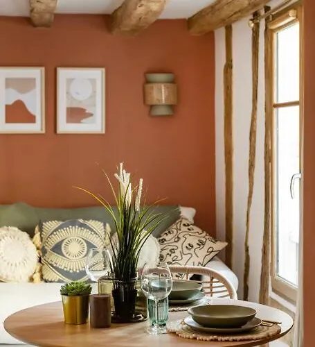 Le Nid Apartment Paris